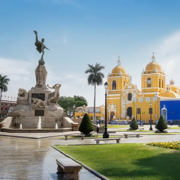 גלו את טרוחיו - הקסם הקולוניאלי של פרו מחכה לכם!