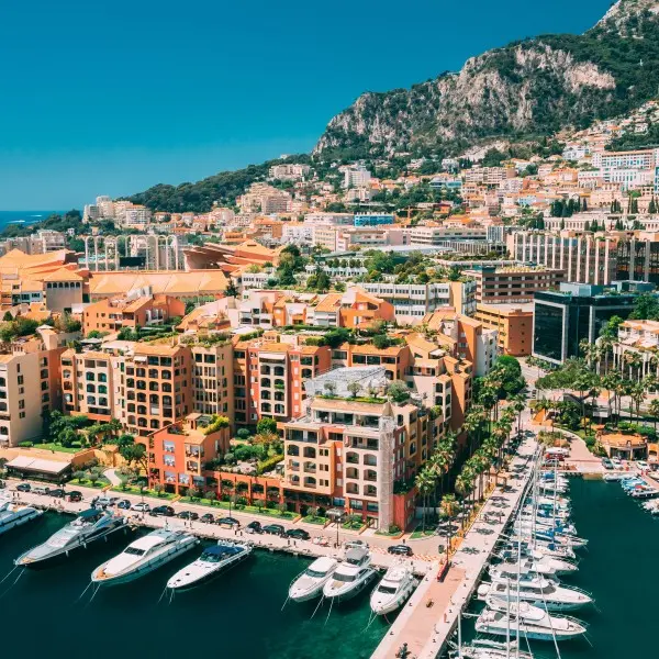 לחופשה החלומית במונקו: היוקרה והזוהר של הריביירה מחכים לכם