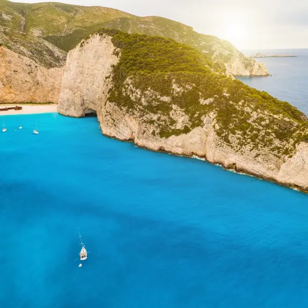 יוון – חוויה ים תיכונית מושלמת לכל החושים!