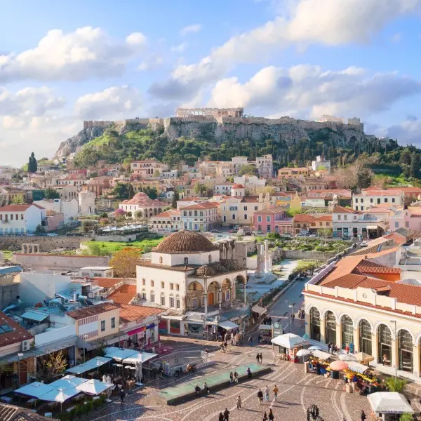 גלו את אתונה: מפגש מרתק בין היסטוריה, תרבות וחיים קרובים.