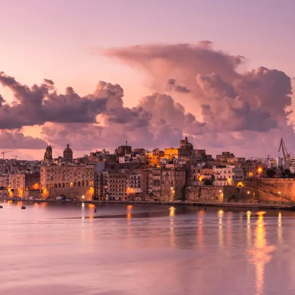 גלו את המלטה: אי קסום ומסתורי בלב הים התיכון